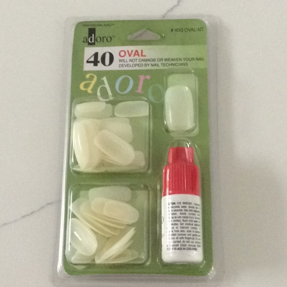 40 oval fake nails with glue